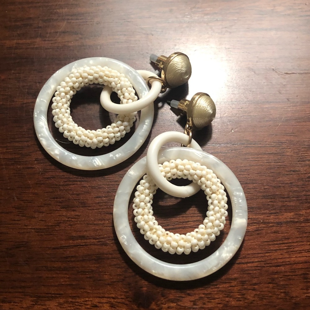 Lulus statement earring
